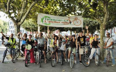 L’Atelier Vélo Txirrind’Ola accueille des membres de l’Heureux Cyclage à Alternatiba