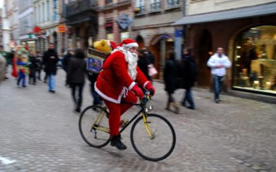 Scoop, le père Noël fait du vélo !