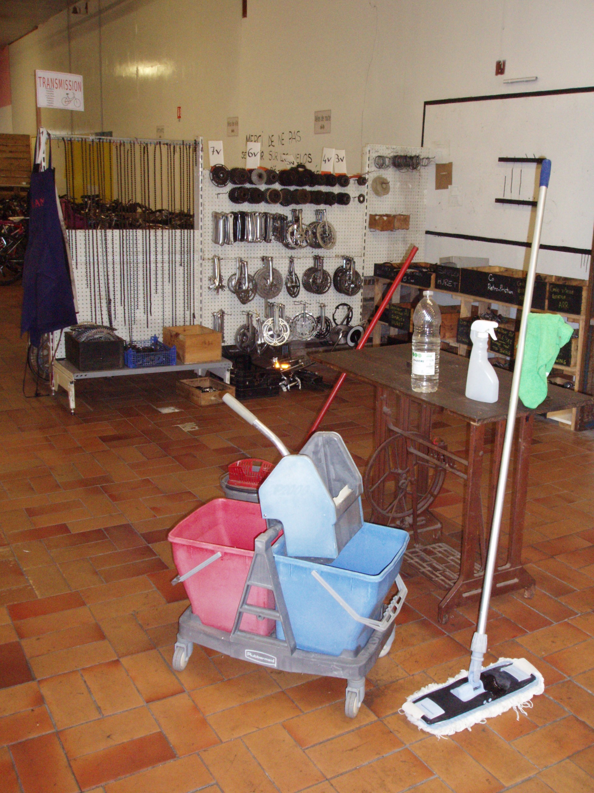 Journée nettoyage à l’atelier vélo le 11 novembre