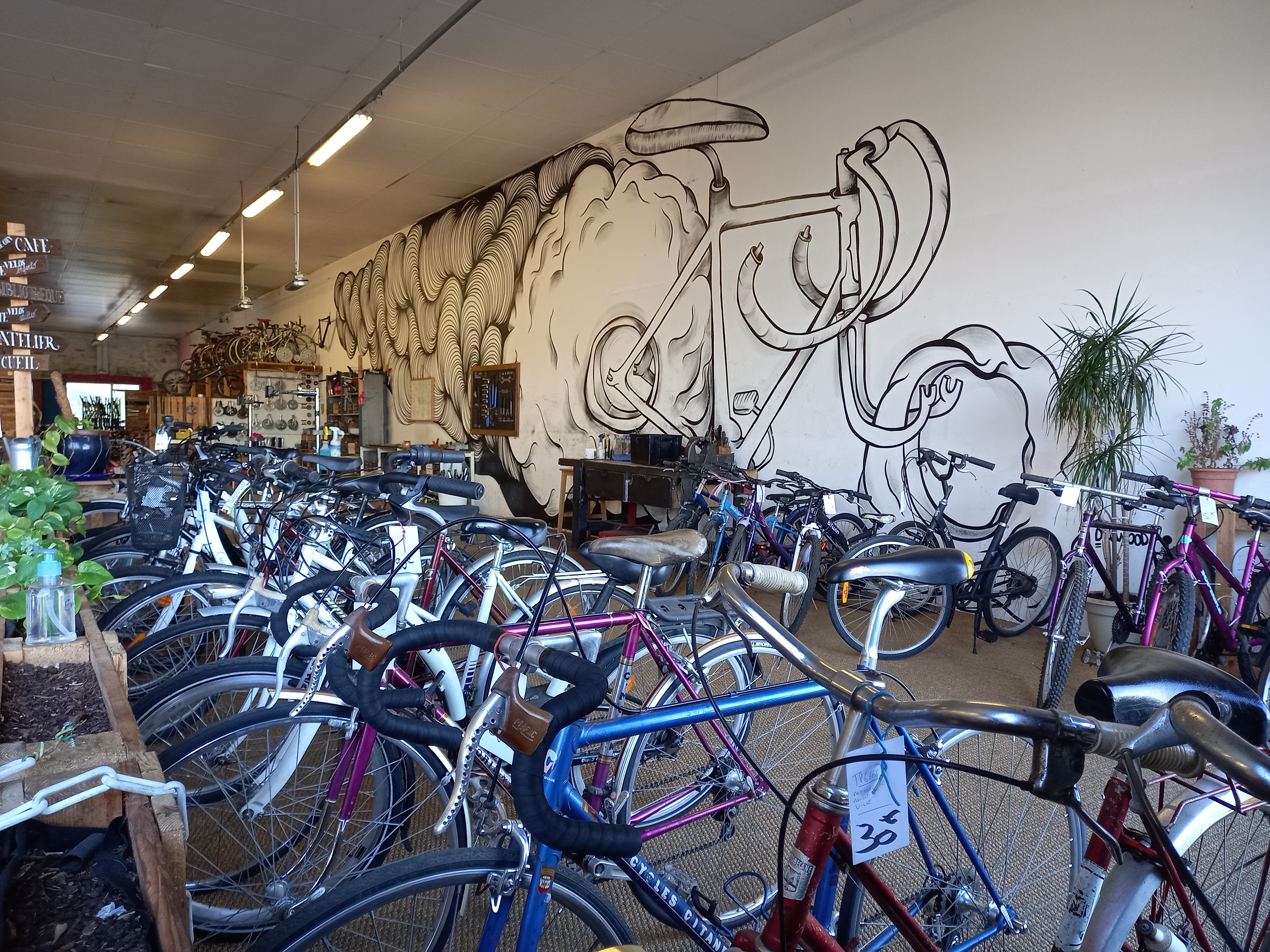 Des vélos à gogo à l’atelier Txirrind’Ola